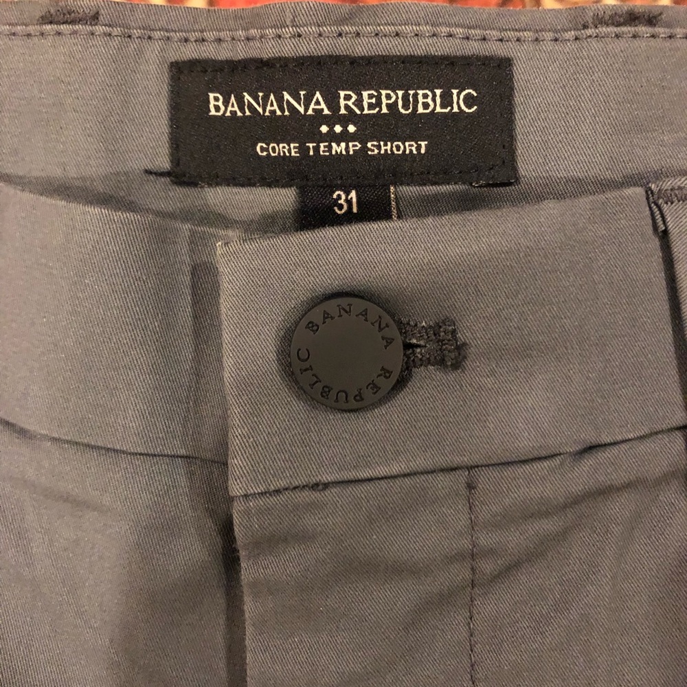Banana Republic Core Temp Short, 31 inch waist for men